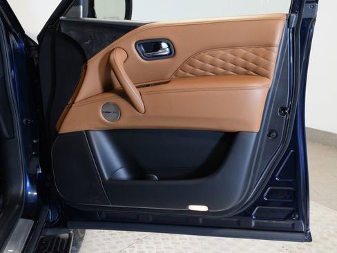 Used 2023 INFINITI QX80 Sensory w/ All-Season Package AWD/4WD image 37