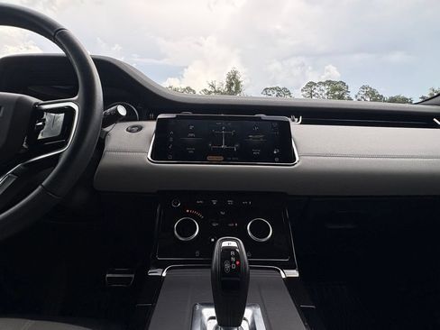 Used 2023 Land Rover Range Rover Evoque R-Dynamic SE AWD/4WD image 16