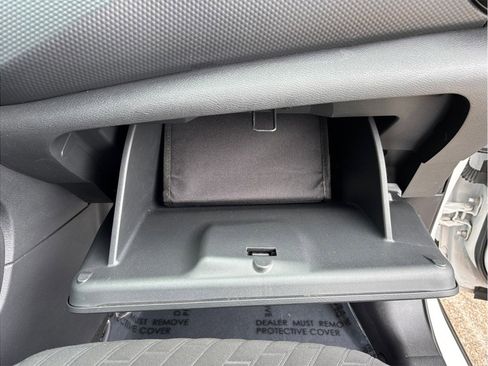 Used 2021 Nissan Kicks S FWD image 36