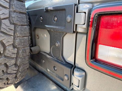 Used 2022 Jeep Wrangler Unlimited Sport AWD/4WD image 5