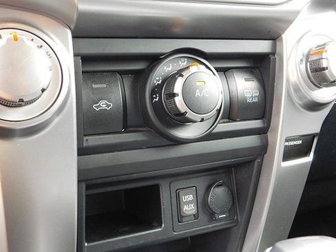 Used 2016 Toyota 4Runner SR5 image 17