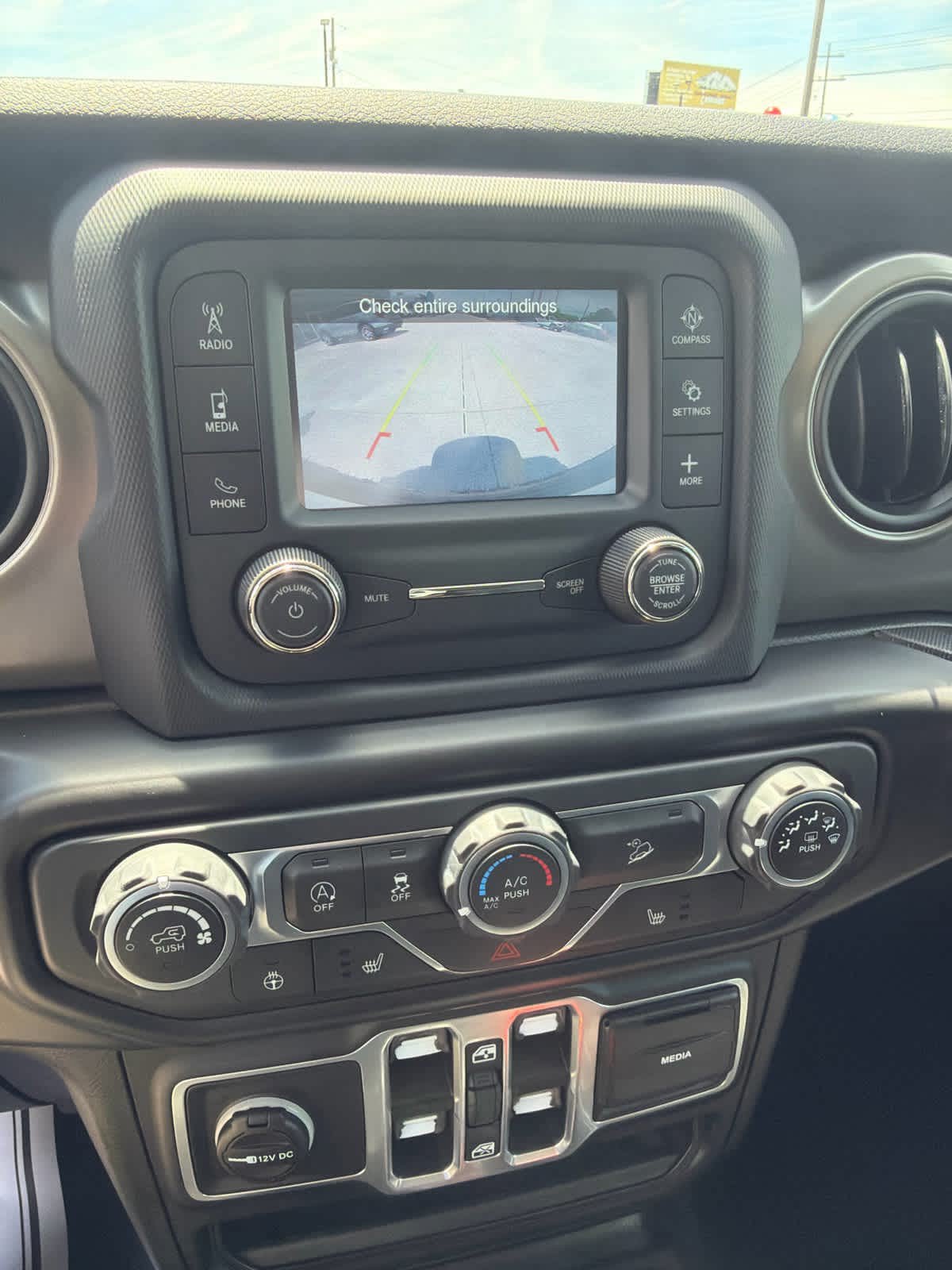 Used 2018 Jeep Wrangler Unlimited Sport S AWD/4WD image 16