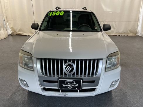 Used 2010 Mercury Mariner 4WD image 2
