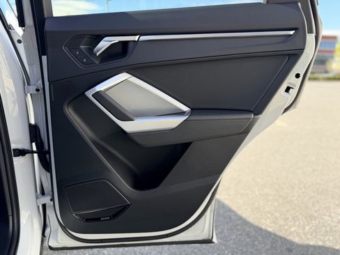 Certified 2024 Audi Q3 2.0T Premium Plus image 20