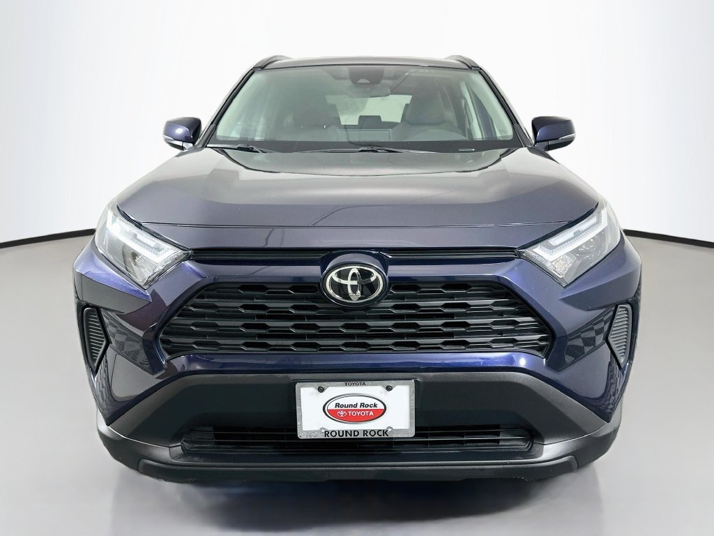 Used 2025 Toyota RAV4 XLE FWD image 2