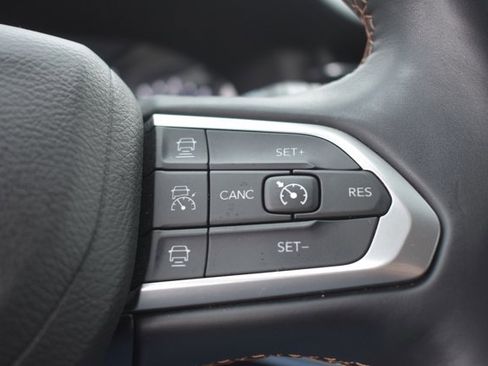 Used 2022 Jeep Compass Limited image 23