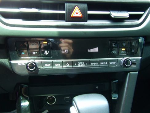 Used 2024 Kia Seltos SX w/ SX Sunroof Package AWD/4WD image 18