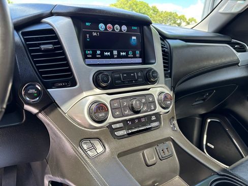 Used 2020 GMC Yukon XL SLT AWD/4WD image 26