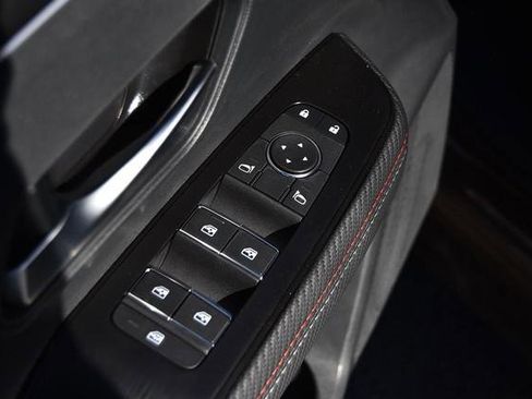 New 2026 Nissan Kicks SR w/ SR Premium Package image 9