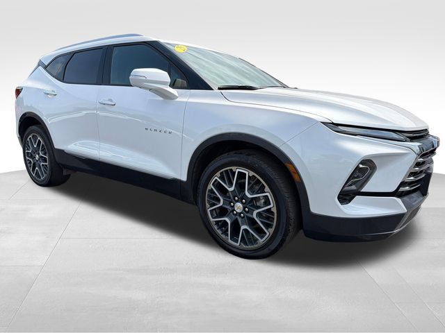 Used 2025 Chevrolet Blazer Premier w/ Driver Confidence II Package AWD/4WD image 9