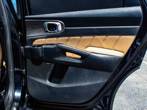 Used 2024 Kia Sorento SX Prestige w/ Olive Brown Leather Package image 12