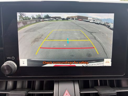 Used 2025 Toyota RAV4 XLE AWD/4WD image 21