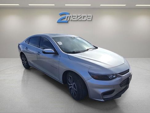 Used 2017 Chevrolet Malibu LT w/ Leather Package image 17