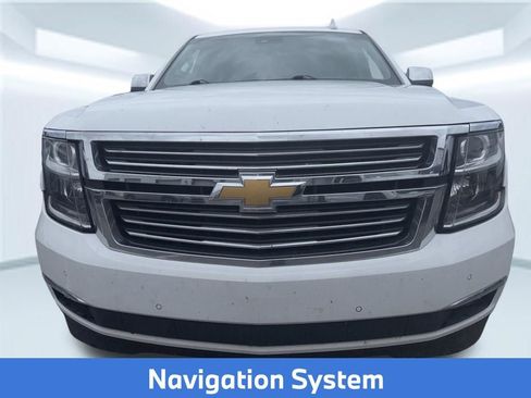 Used 2017 Chevrolet Suburban Premier RWD image 2