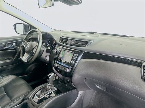 Used 2019 Nissan Rogue Sport SL image 29