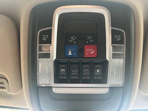 Used 2022 RAM 3500 Laramie image 38