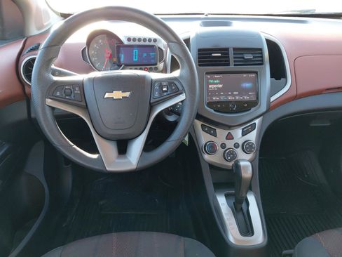 Used 2014 Chevrolet Sonic LT image 36