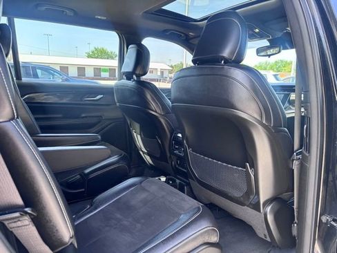 Used 2023 Jeep Grand Cherokee L Laredo AWD/4WD image 35