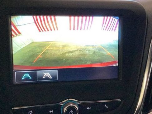 Used 2018 Chevrolet Equinox LT AWD/4WD image 19