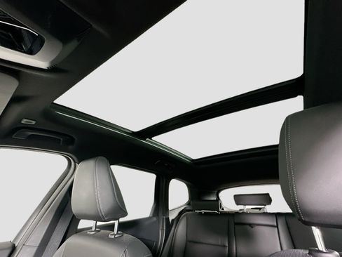 Used 2025 BMW X1 xDrive28i image 21