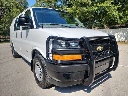 Used 2018 Chevrolet Express 2500 w/ Driver Convenience Package image 1