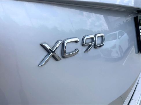 Used 2017 Volvo XC90 T6 Momentum w/ Vision Package AWD/4WD image 31