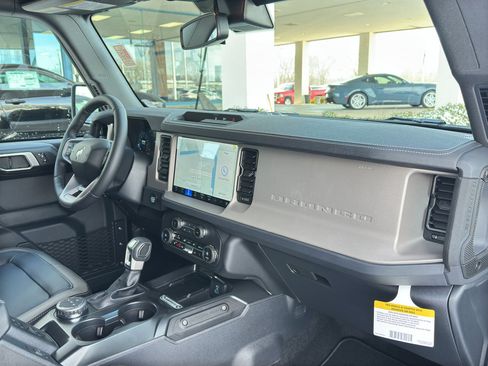 New 2025 Ford Bronco Outer Banks image 31