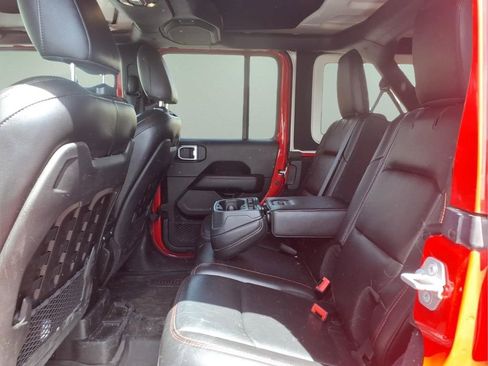 Used 2019 Jeep Wrangler Unlimited Rubicon AWD/4WD image 5