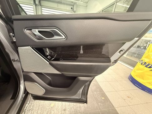 Used 2020 Land Rover Range Rover Velar R-Dynamic S image 42