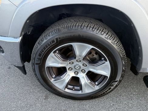 Used 2019 RAM 1500 Laramie image 11