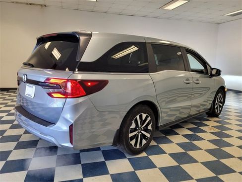 Used 2025 Honda Odyssey EX-L image 7