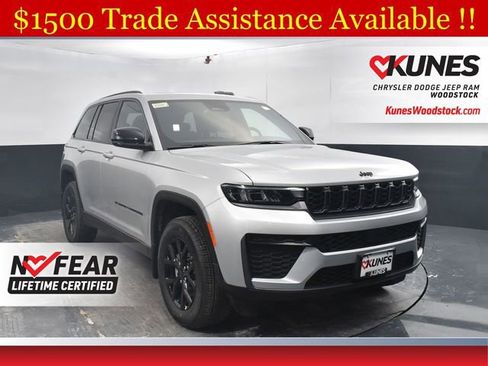 New 2026 Jeep Grand Cherokee Altitude AWD/4WD image 1