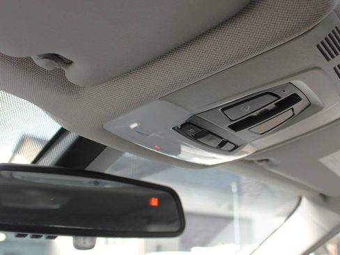 Used 2016 BMW 320i xDrive Sedan image 30