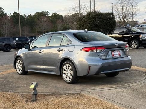 Used 2020 Toyota Corolla LE image 5