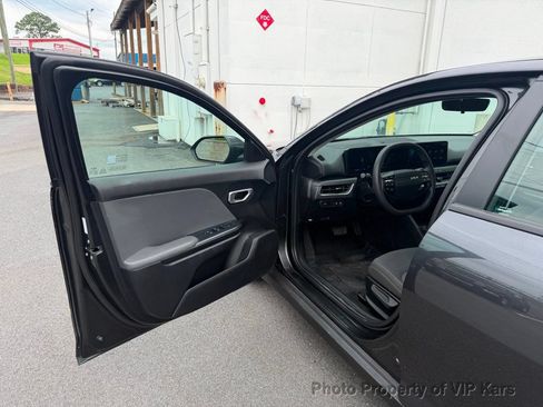 Used 2025 Kia K4 FWD image 9