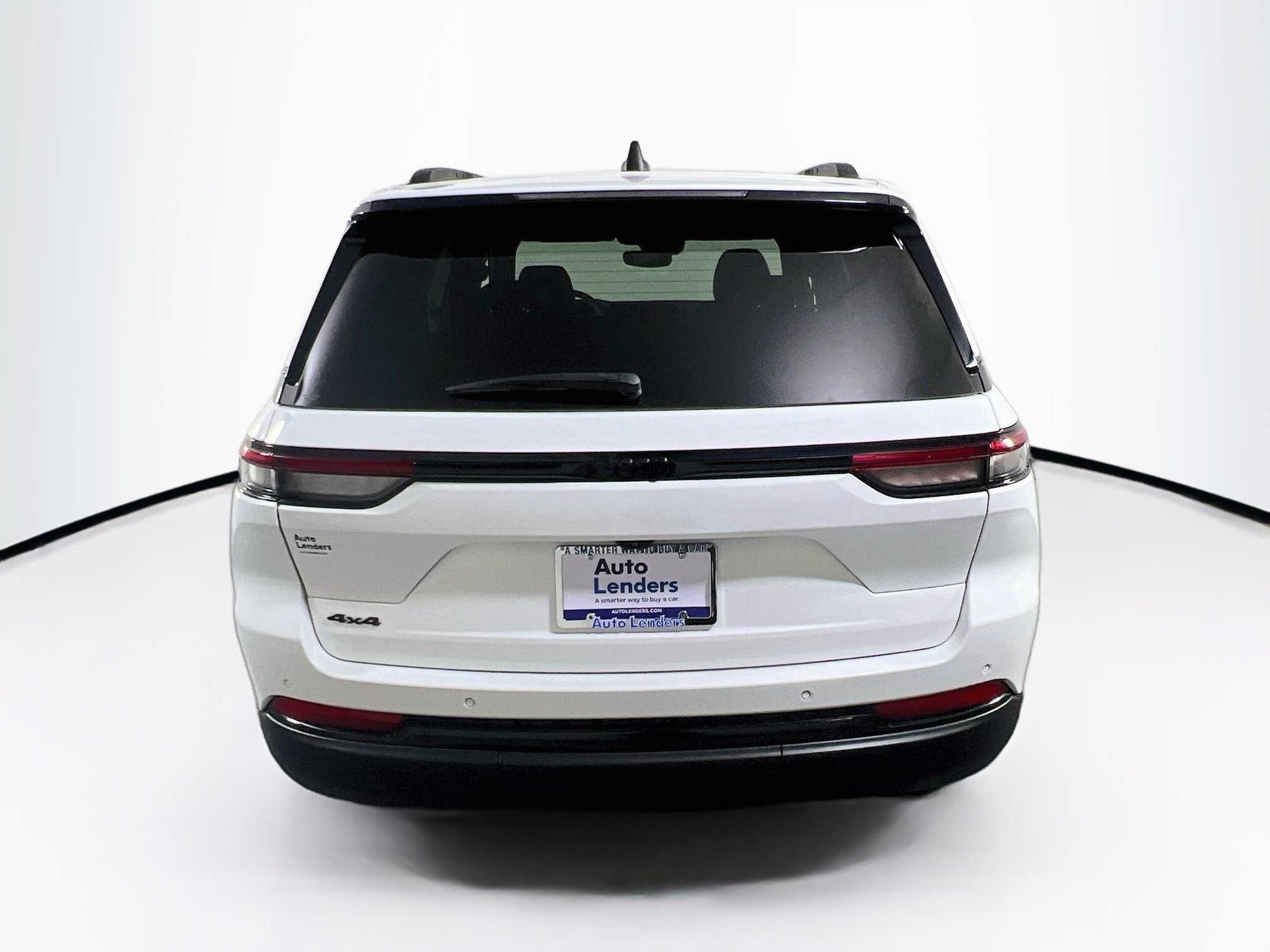 Used 2023 Jeep Grand Cherokee Altitude AWD/4WD image 6