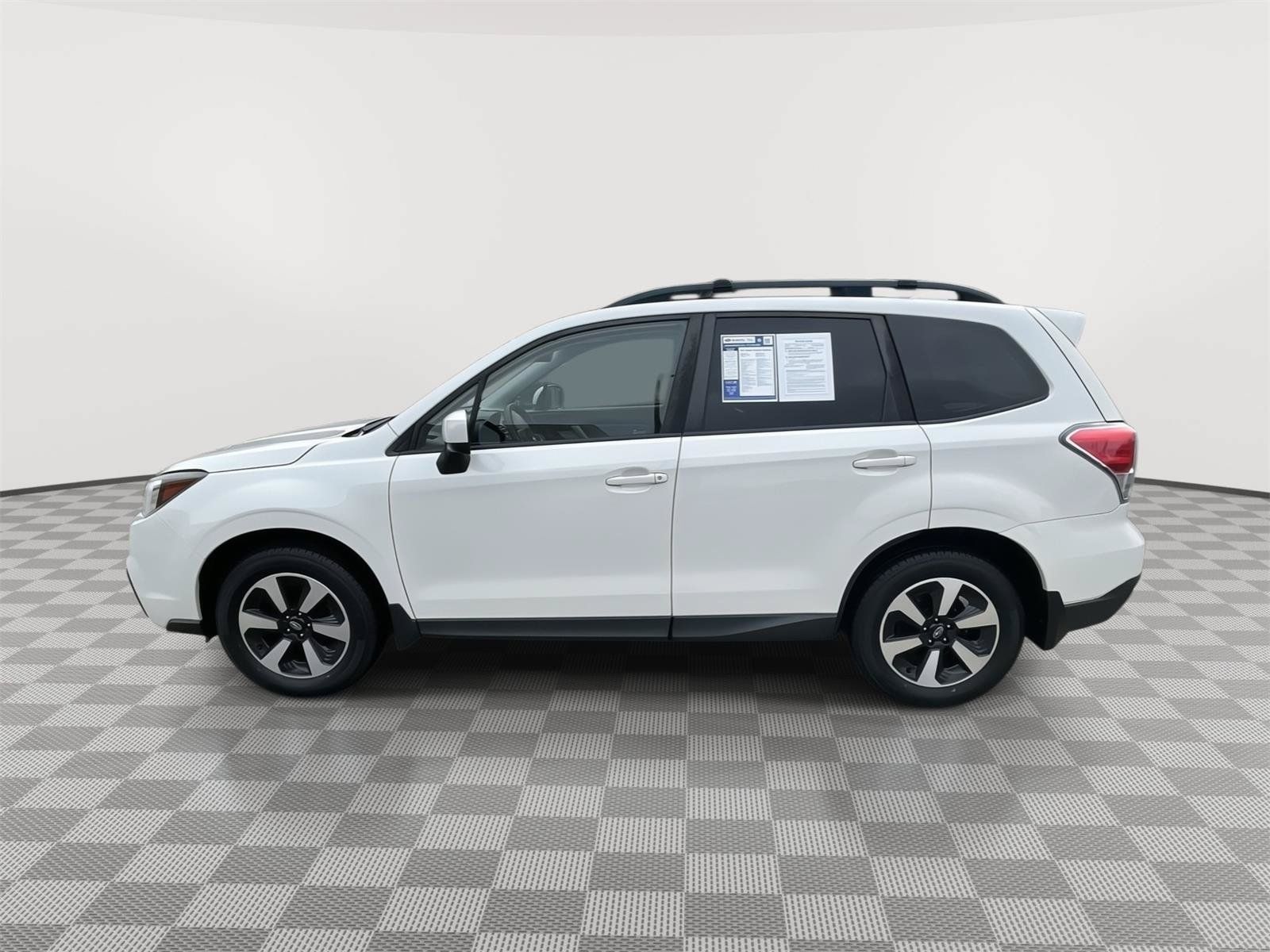 Used 2017 Subaru Forester 2.5i Premium AWD/4WD image 12