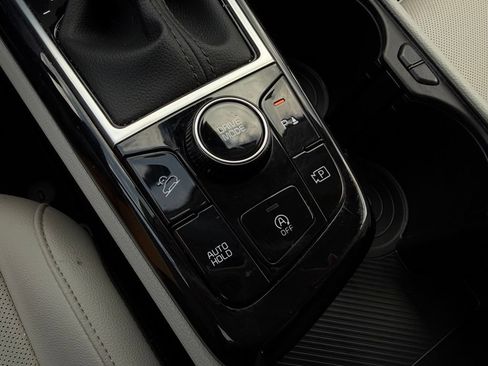 Certified 2025 Kia Sportage EX FWD image 23
