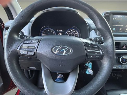 Used 2021 Hyundai Kona SE image 8