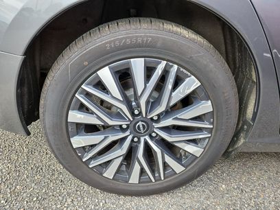 Used 2024 Nissan Altima 2.5 SV