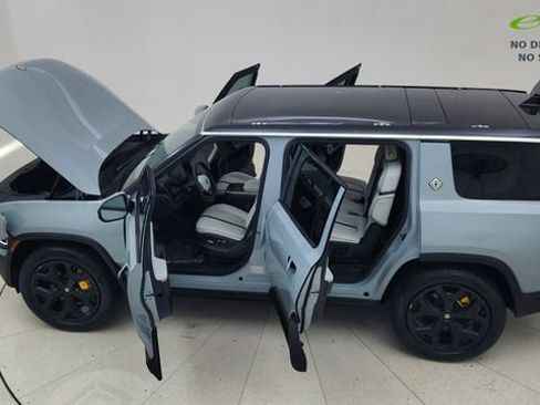 Used 2024 Rivian R1S Adventure AWD/4WD image 89