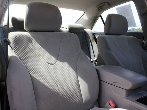 Used 2009 Toyota Camry LE FWD image 14