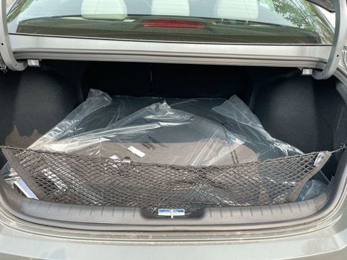 New 2025 Hyundai Elantra Limited image 49