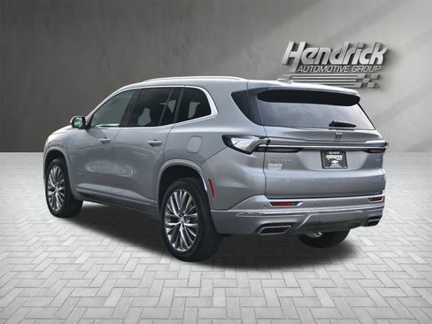 Used 2025 Buick Enclave Avenir image 10