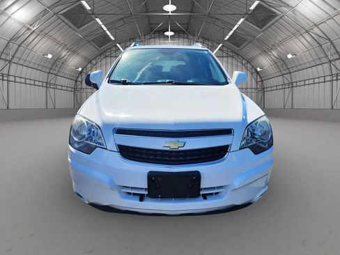 Used 2014 Chevrolet Captiva Sport LT w/ Convenience Package image 8