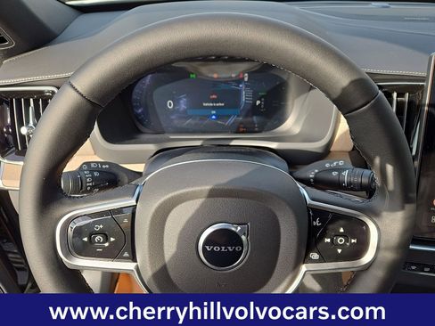 New 2026 Volvo XC90 T8 Plus w/ Protection Package Premier image 15
