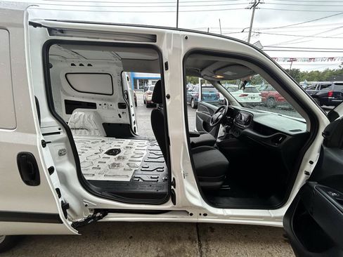 Used 2015 RAM ProMaster City Tradesman FWD image 16