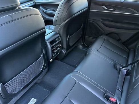 New 2025 Jeep Grand Cherokee Limited w/ Luxury Tech Group II AWD/4WD image 12