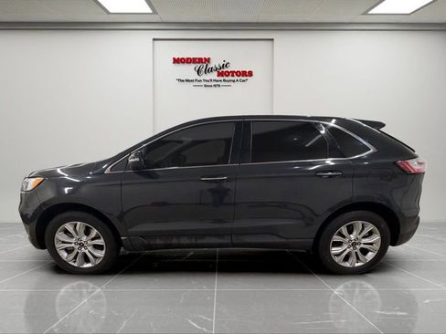 Used 2021 Ford Edge Titanium image 4