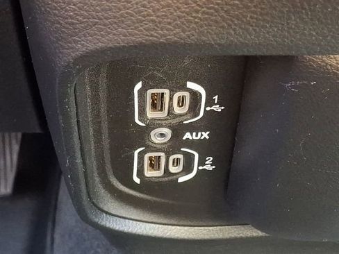 Used 2022 RAM 1500 Laramie AWD/4WD image 28